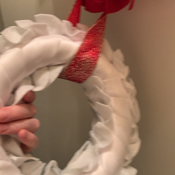 Handmade Double Hanging Felt leaf Wresth with Bow - Picture 6 of 9